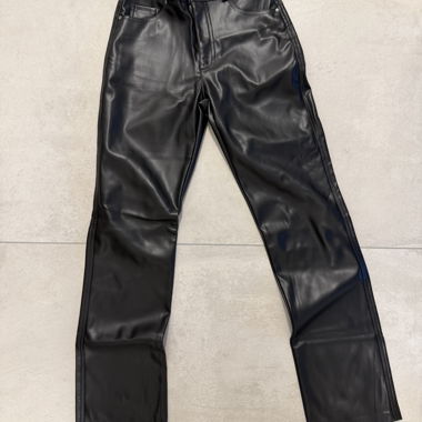 Pantaloni in finta pelle neri