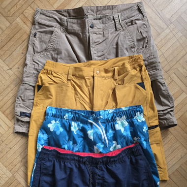 Kurze Hosen/ Badehosen
