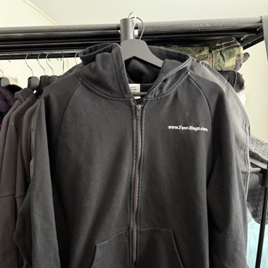 Vetements Free Hugs Zip Up