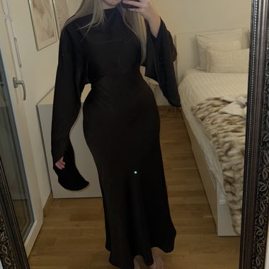 Langes dunkelbraunes Kleid Einheitsgrösse