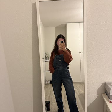 Levis Latzhose