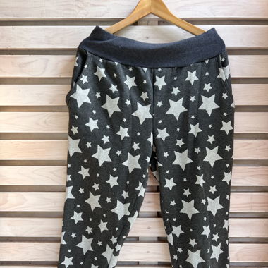 Trainerhose mit Sternenmuster (selfmade)
