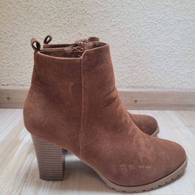 Ankle boots / Stiefelette