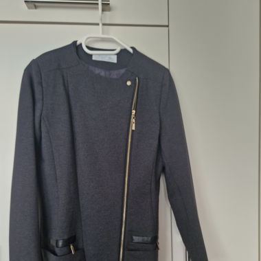 Manteau gris foncé mi-saison