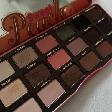 Too Faced Sweet Peach Eyeshadow Palette