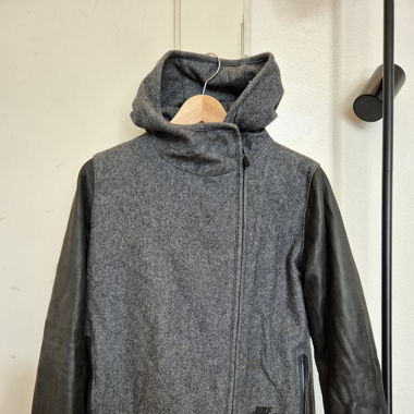 Nike Jacke grau/schwarz Gr S