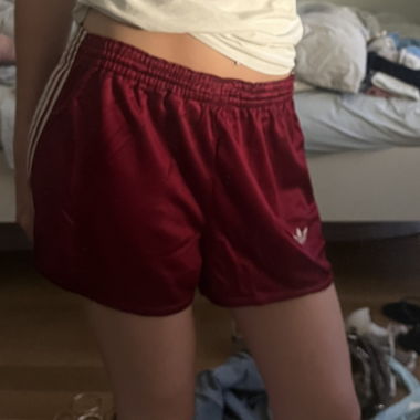Pantaloncini Adidas rossi