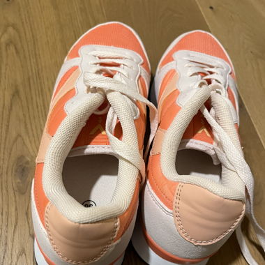 Sneaker victory