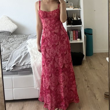 Pinkes Maxi-Kleid