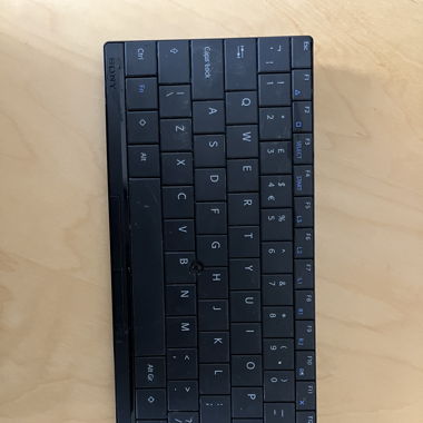 Wireless QWERTY keyboard