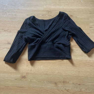 Schwarzes Top