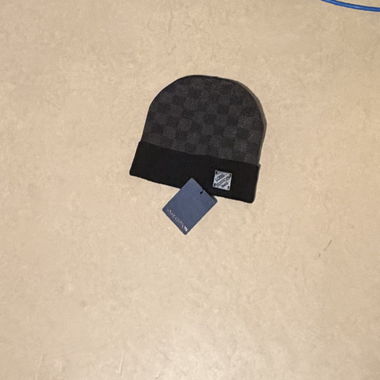 LV - beanie