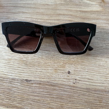 H&M Black Sunglasses