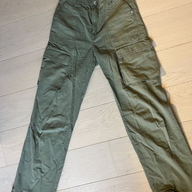 Cargo kaki