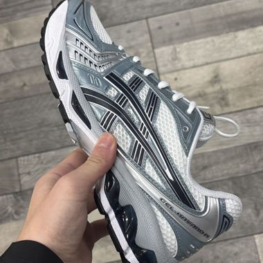 ASICS Gel-Kayano 14