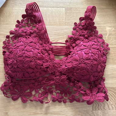 Top scollato