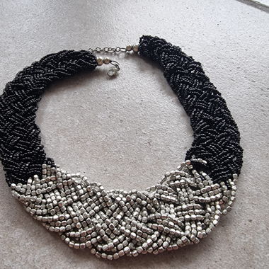 Collier perles noir argent