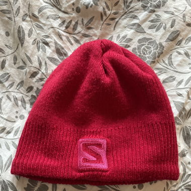 Red cap