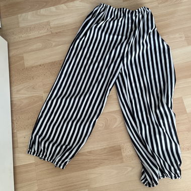 Pantaloni ampi a righe