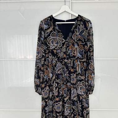 Hallhuber dress size 40 Comfortable and like new!