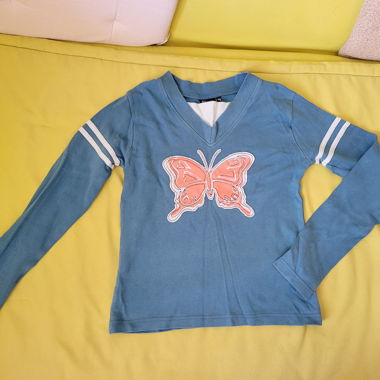 T-shirt blu a maniche lunghe