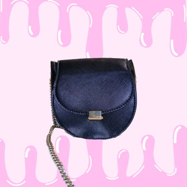 BLACK HANDBAG