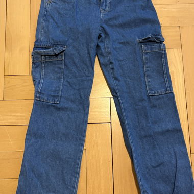 Blaue Cargo-Jeanshose