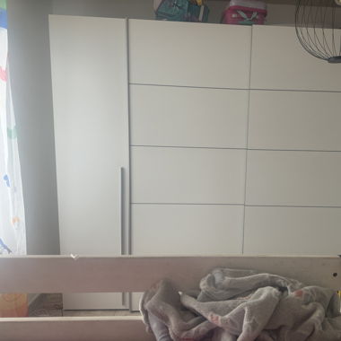 Grosse schrank