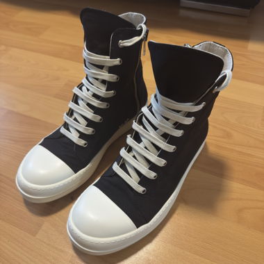 Rick Canvas Ramones