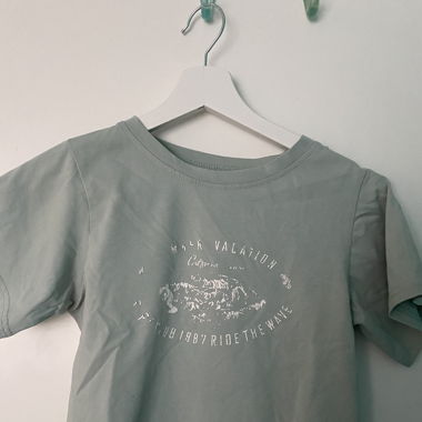 Grünes Crop top