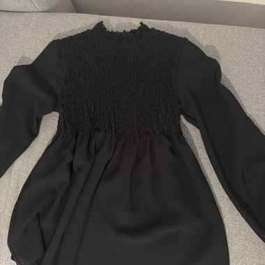 Haut noir pour femme