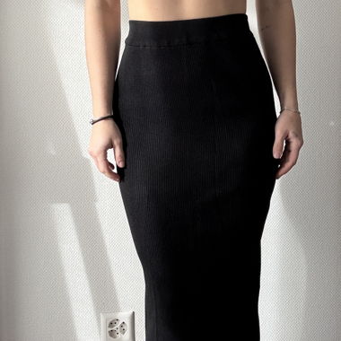 Black skirt