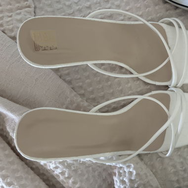 Talons blancs 