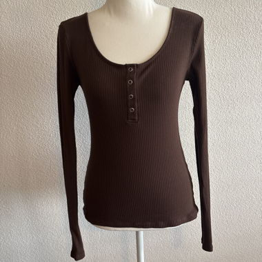 Top a costine marrone