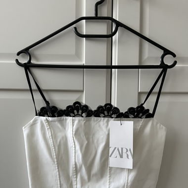 Schönes Lace trimmed Top