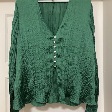 Bluse mit Perlmutt Knöpfen