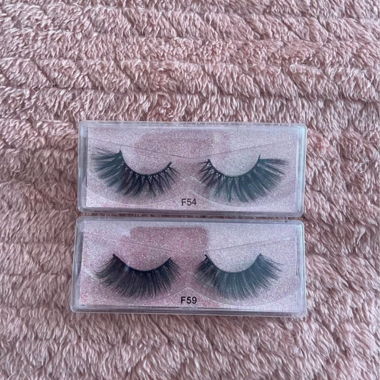 Faux cils