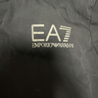 EA7 schwarze Kapuzenjacke