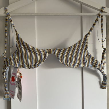 Top bikini a righe