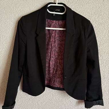 Schwarzer Blazer