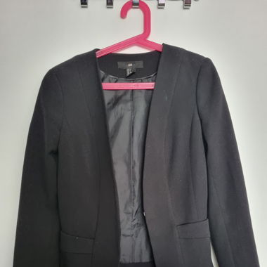 Schwarzer Blazer