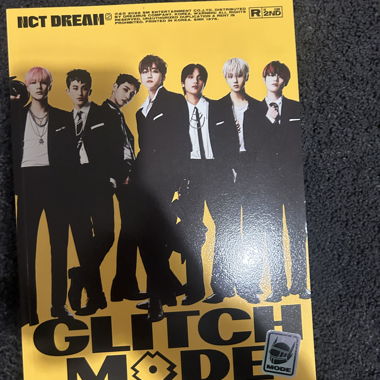 Set d'albums NCT Dream Glitch Mode