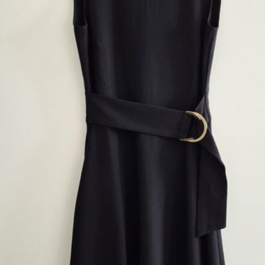 Elegantes, ärmelloses, schwarzes Kleid Grösse 36