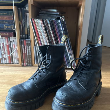DR. MARTENS Schnürstiefelette Plateau Audrick