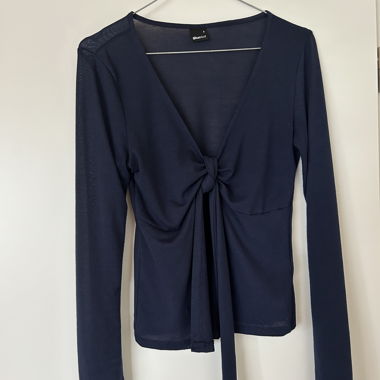 Top con Nodo Gina Tricot
