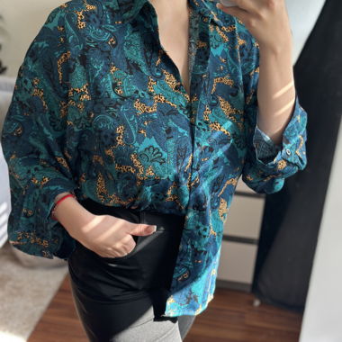 Chemise imprimée vintage – Audace et élégance
