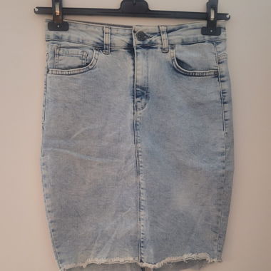 Gonna di jeans azzurro chiaro