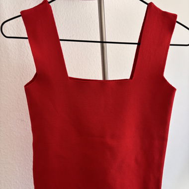 Red tank top (square neckline)
