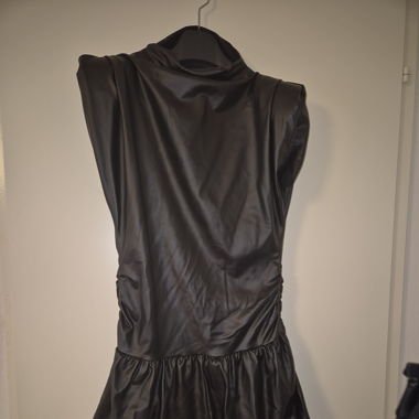Robe similicuir 