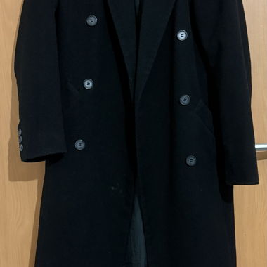 Schwarzer Mantel von H&M